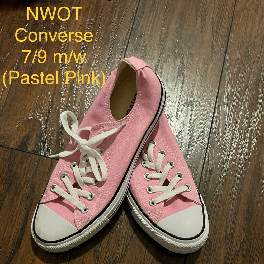 NWOT Converse Chuck Taylor Shoes (Pastel Pink)
M7/W9